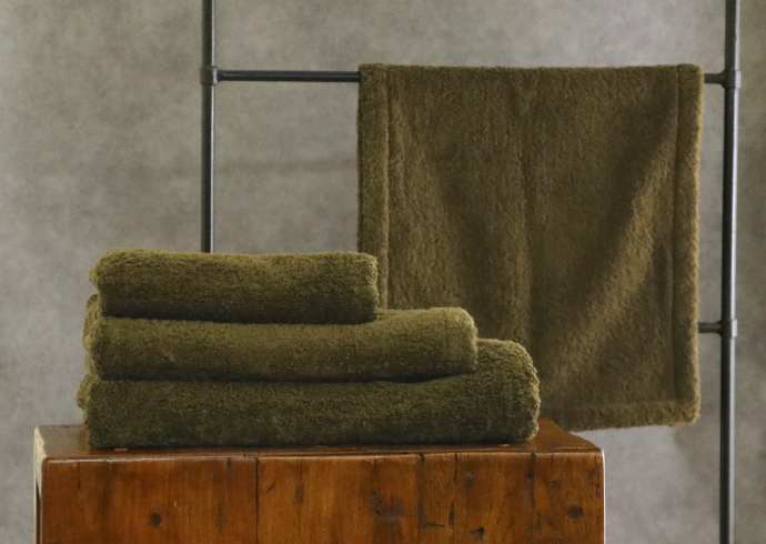 限定カラー「オリーブ」