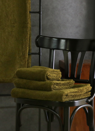 「ラディアン」秋の限定カラー＜オリーブ＞